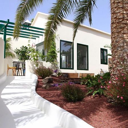 Unique, Stylish & Calm El Estanque By The Sea, Adults Only Villa Costa Teguise Dış mekan fotoğraf