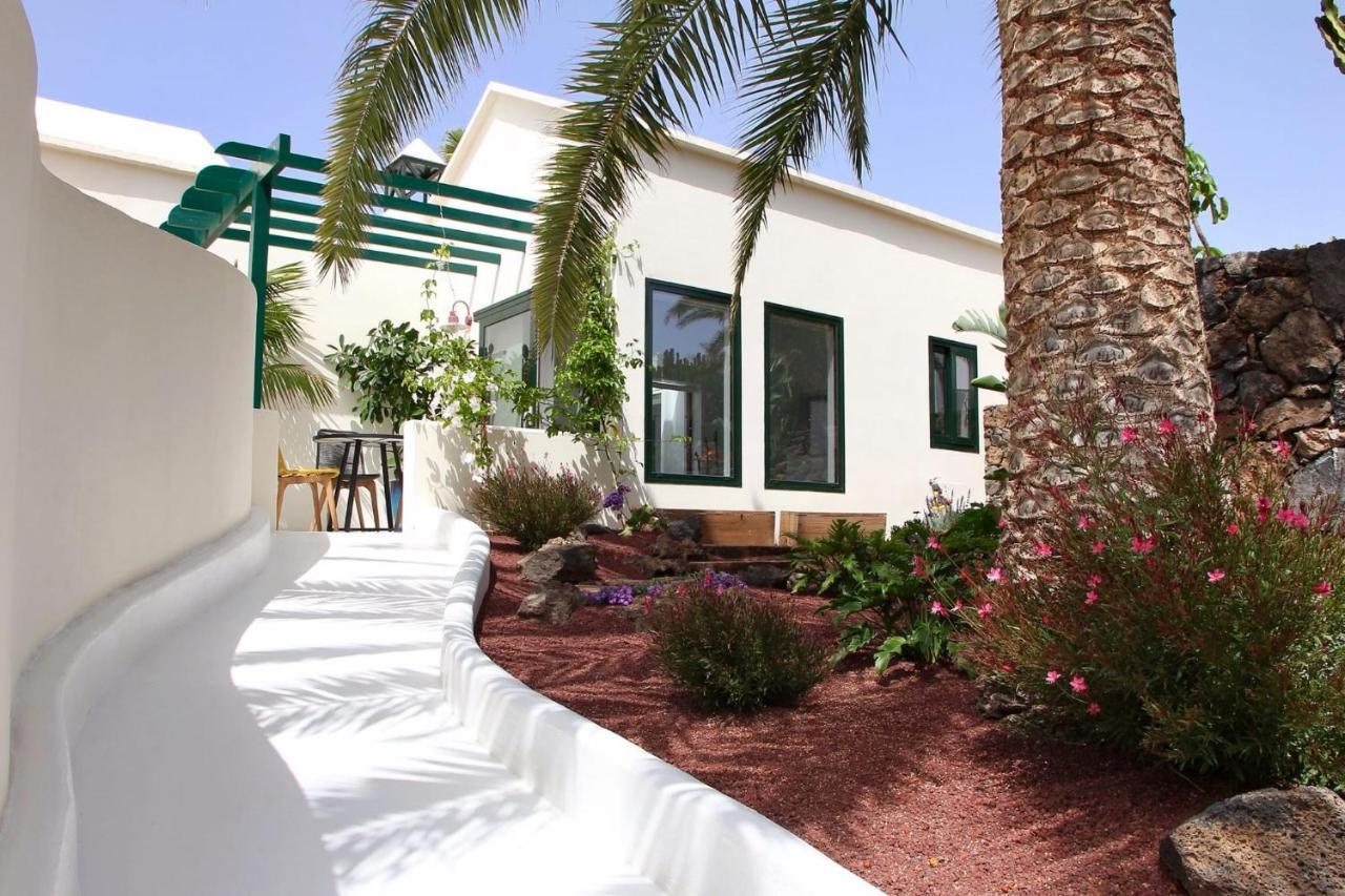 Unique, Stylish & Calm El Estanque By The Sea, Adults Only Villa Costa Teguise Dış mekan fotoğraf