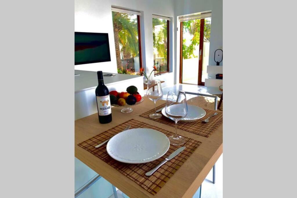 Unique, Stylish & Calm El Estanque By The Sea, Adults Only Villa Costa Teguise Dış mekan fotoğraf