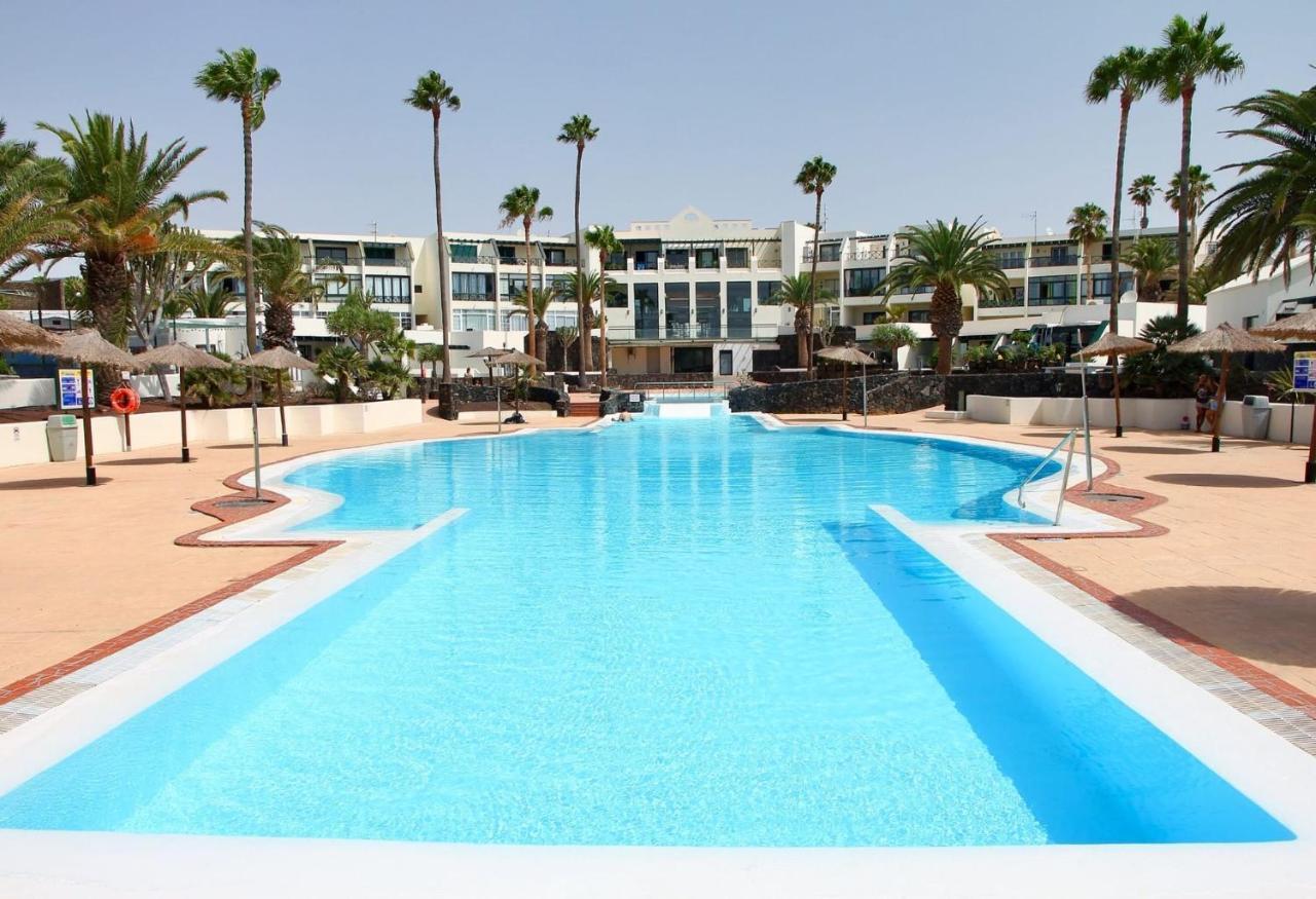 Unique, Stylish & Calm El Estanque By The Sea, Adults Only Villa Costa Teguise Dış mekan fotoğraf